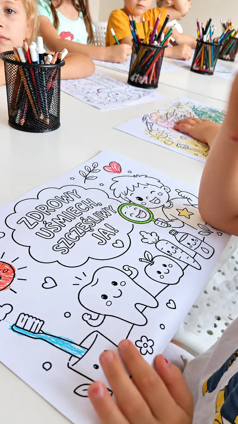 Dzieci uczestniczące w zajęciach edukacyjnych